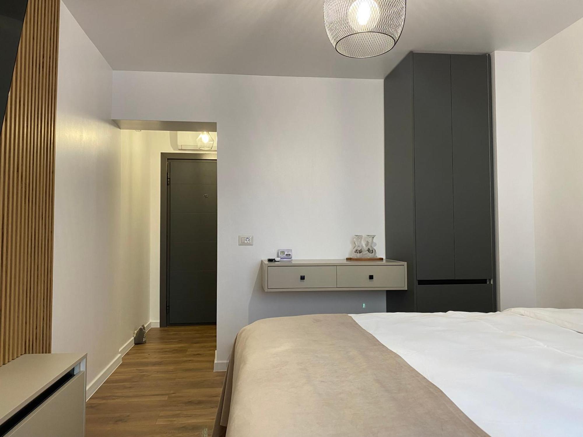 Cosy Apartments & Bistro Pufesti Buitenkant foto
